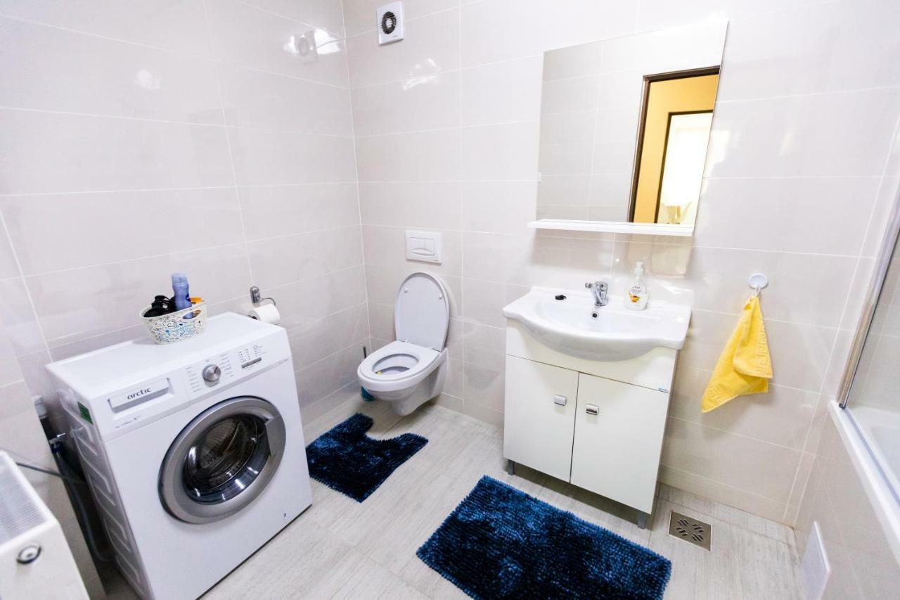 Travel Homzzz Apartments เตอร์กู-มูเรช ภายนอก รูปภาพ