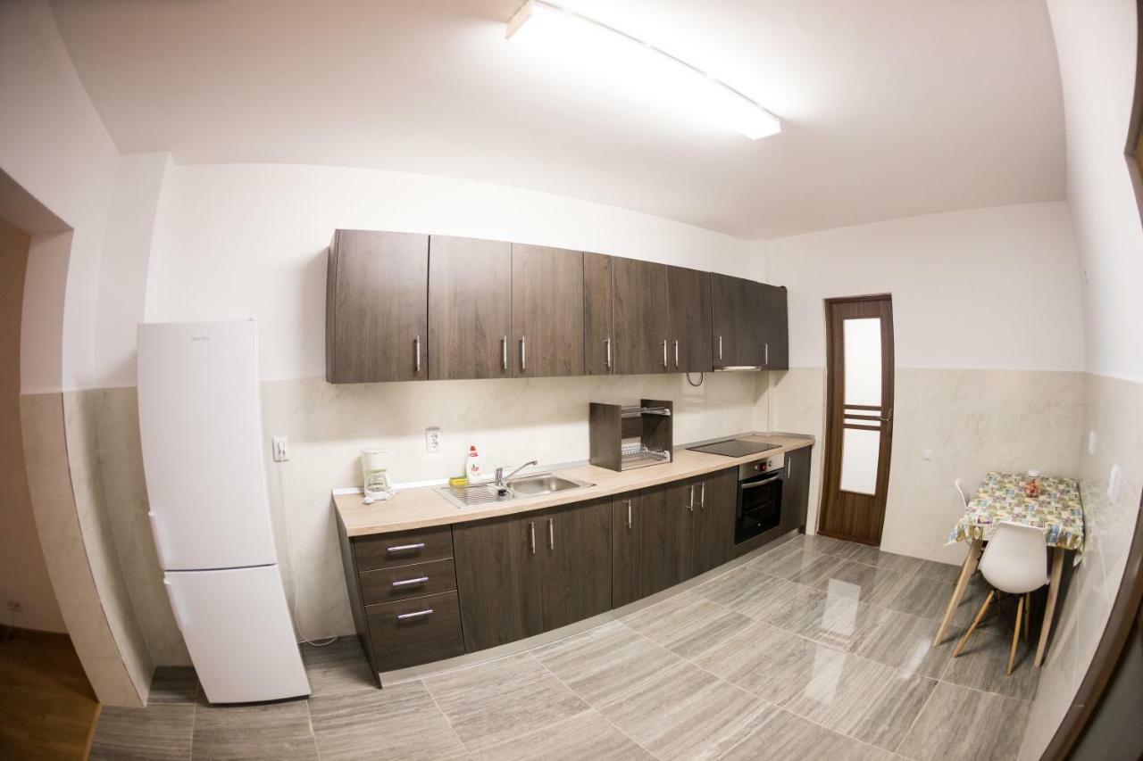 Travel Homzzz Apartments เตอร์กู-มูเรช ภายนอก รูปภาพ