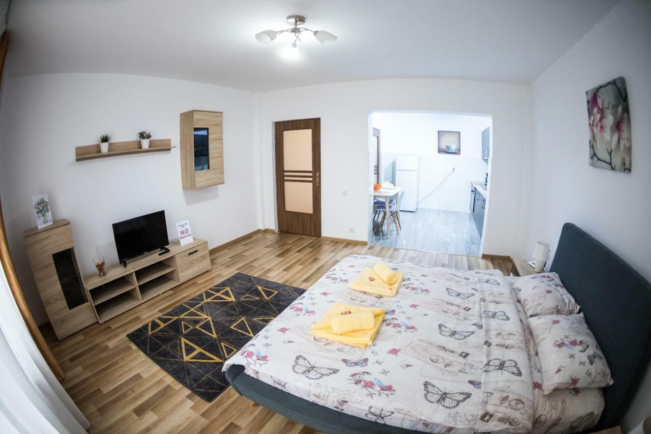 Travel Homzzz Apartments เตอร์กู-มูเรช ภายนอก รูปภาพ