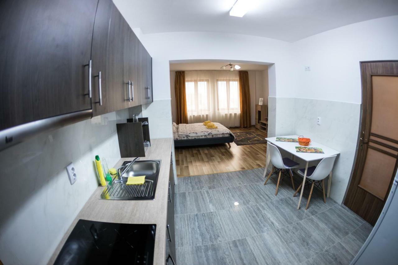 Travel Homzzz Apartments เตอร์กู-มูเรช ภายนอก รูปภาพ