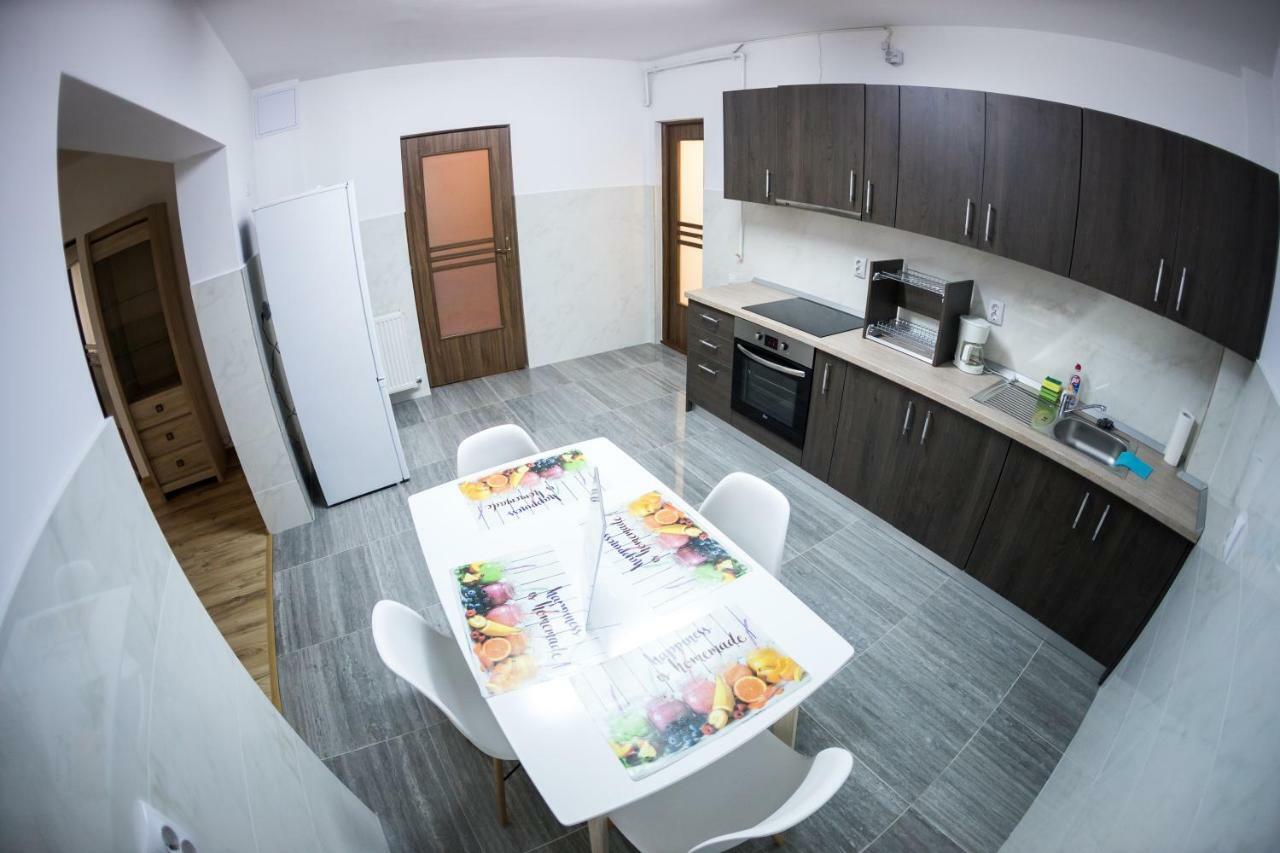 Travel Homzzz Apartments เตอร์กู-มูเรช ภายนอก รูปภาพ