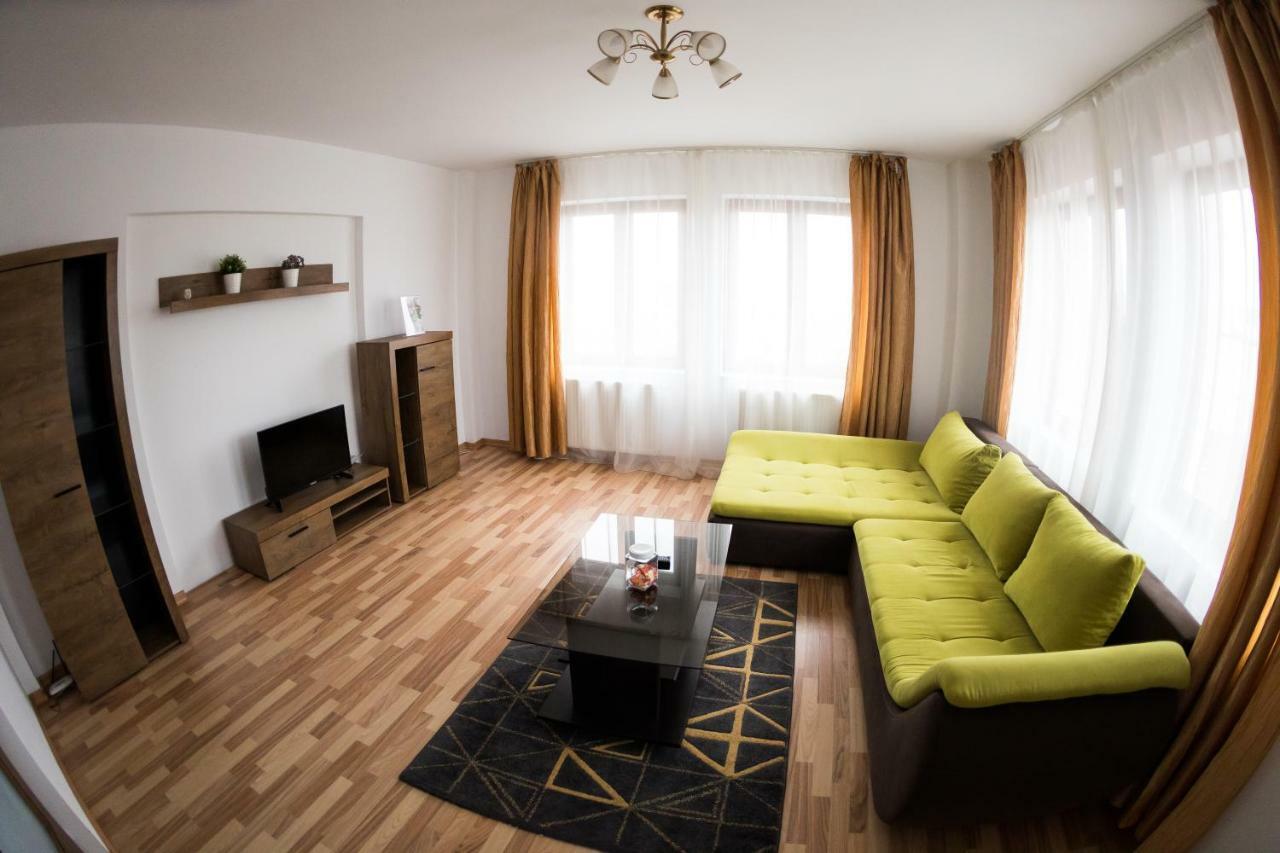 Travel Homzzz Apartments เตอร์กู-มูเรช ภายนอก รูปภาพ